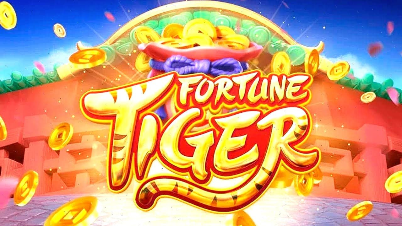 Philippine player installing tg77 ph APK on Android smartphone